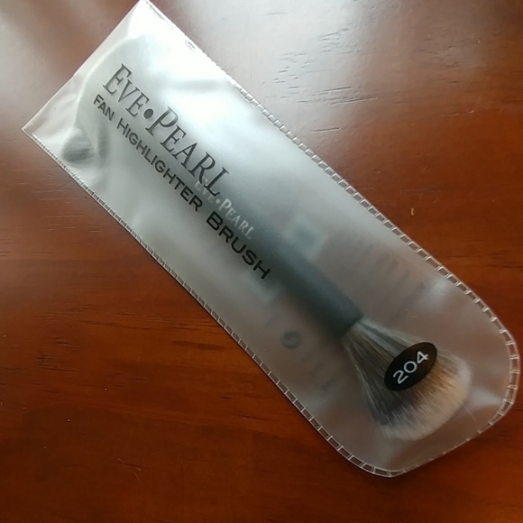 204 - DUAL FAN HIGHLIGHTER BRUSH - Picture 4 of 4